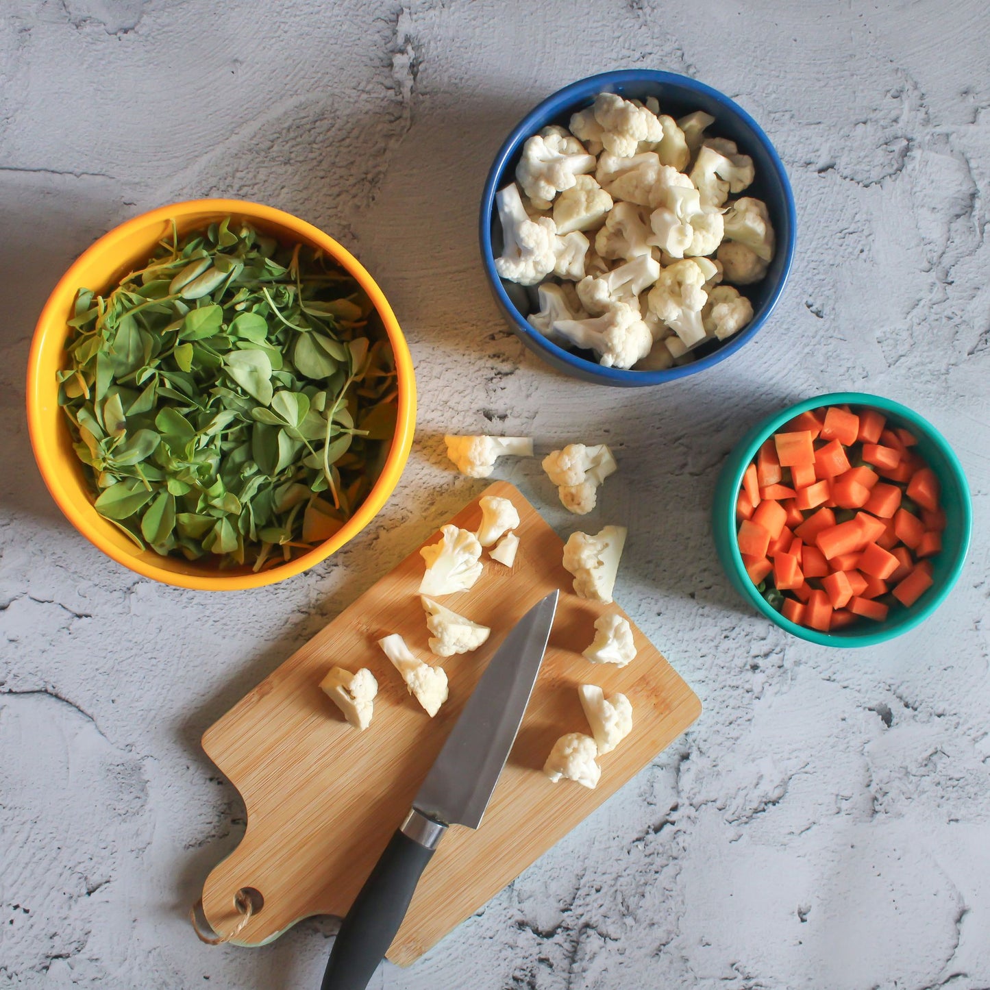 ZipNow silicone round bowls filled with chopped vegetables—ideal for meal prep and storage.
